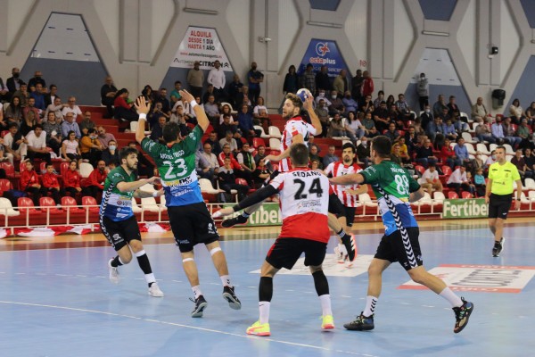 El Fertiberia Puerto Sagunto gana por la mínima al Novas 