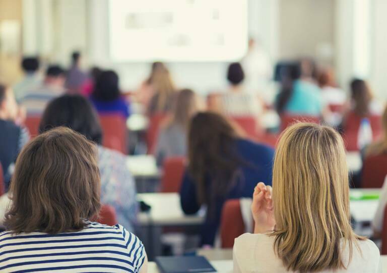 La UJI arranca un programa para fomentar la inserción laboral de titulados con discapacidad