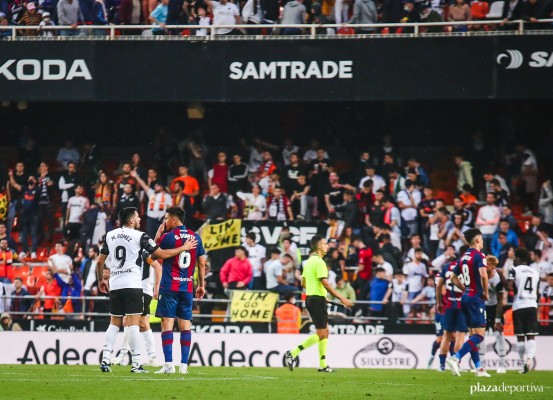 El punto no satisface a nadie y menos al Levante