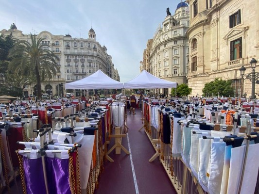 'Espejismo' de Fallas: las comisiones recogen los premios que la lluvia obligó a aplazar en marzo