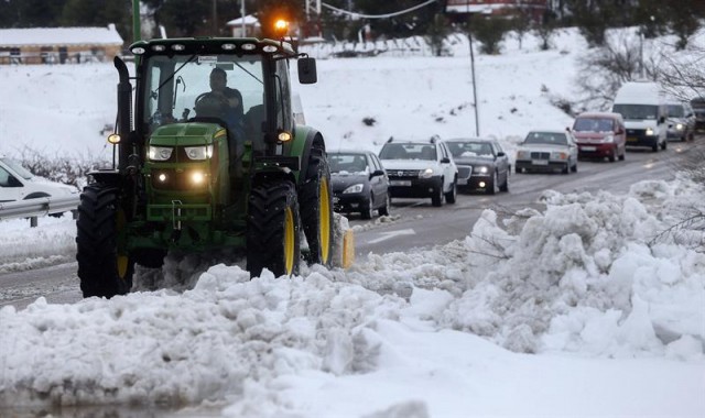 Los desplazamientos para ver la nieve obstaculizan los servicios de emergencias