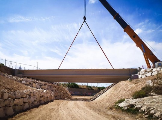 Adif construirá un nuevo paso a nivel en el E-21 de Elche, proyectado para más de 1.000 viviendas