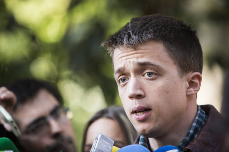 Errejón propone limitar los poderes del secretario general y proteger a Podemos de la fusión con IU