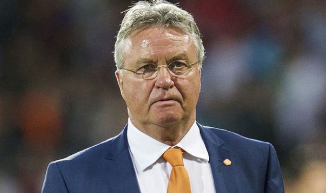 Hiddink, premiado en Valencia por retirar una pancarta nazi hace 30 años