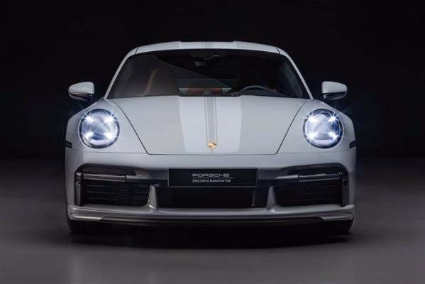 Porsche lanza en España su segunda pieza de colección con una potencia de 550 caballos
