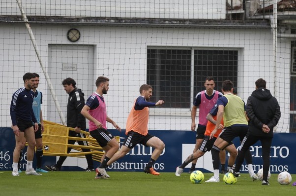Arrasate no da pistas sobre el once para Elche
