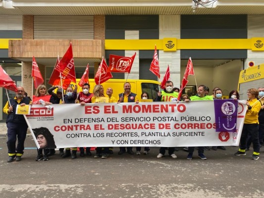 CCOO y UGT protestan contra el 