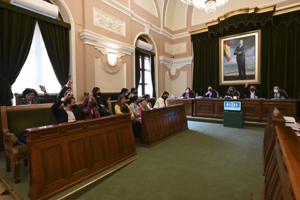 La tasa turística abre otra fisura entre los socios del Fadrell: el PSPV se desmarca de Compromís y Podem