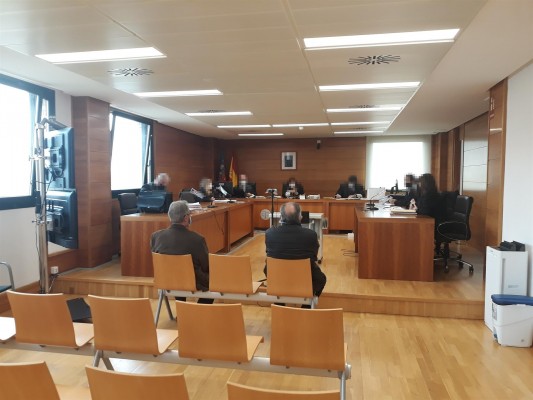 Condenan a dos años de cárcel al expresidente del CD Castellón Fernando Miralles por estafa