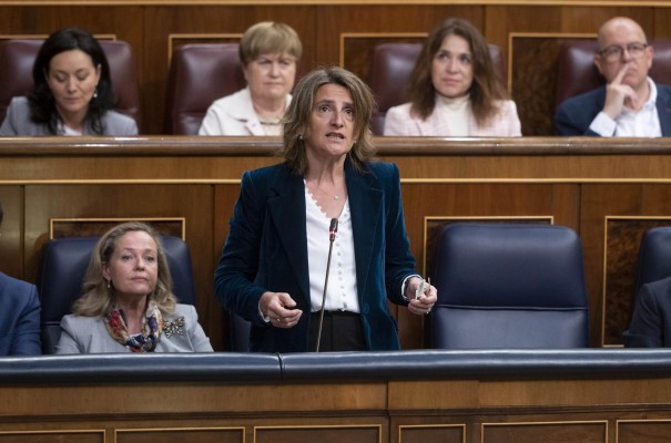 Argelia amenaza con romper el contrato de gas si parte de lo que envía a España se deriva a Marruecos

