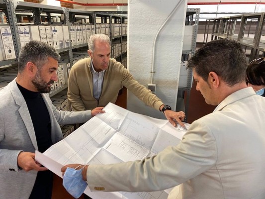 Smart City València convertirá 181.000 expedientes en papel en millones de datos para agilizar licencias
