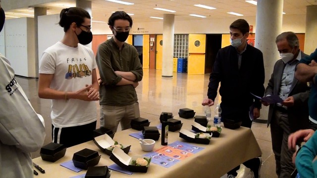 
Una hamburguesa vegana con dátil gana el concurso Innobiotec de la UMH en Elche 