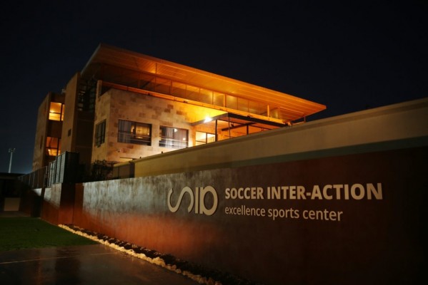 Una academia valenciana de fútbol internacional acoge a 50 ucranianos
