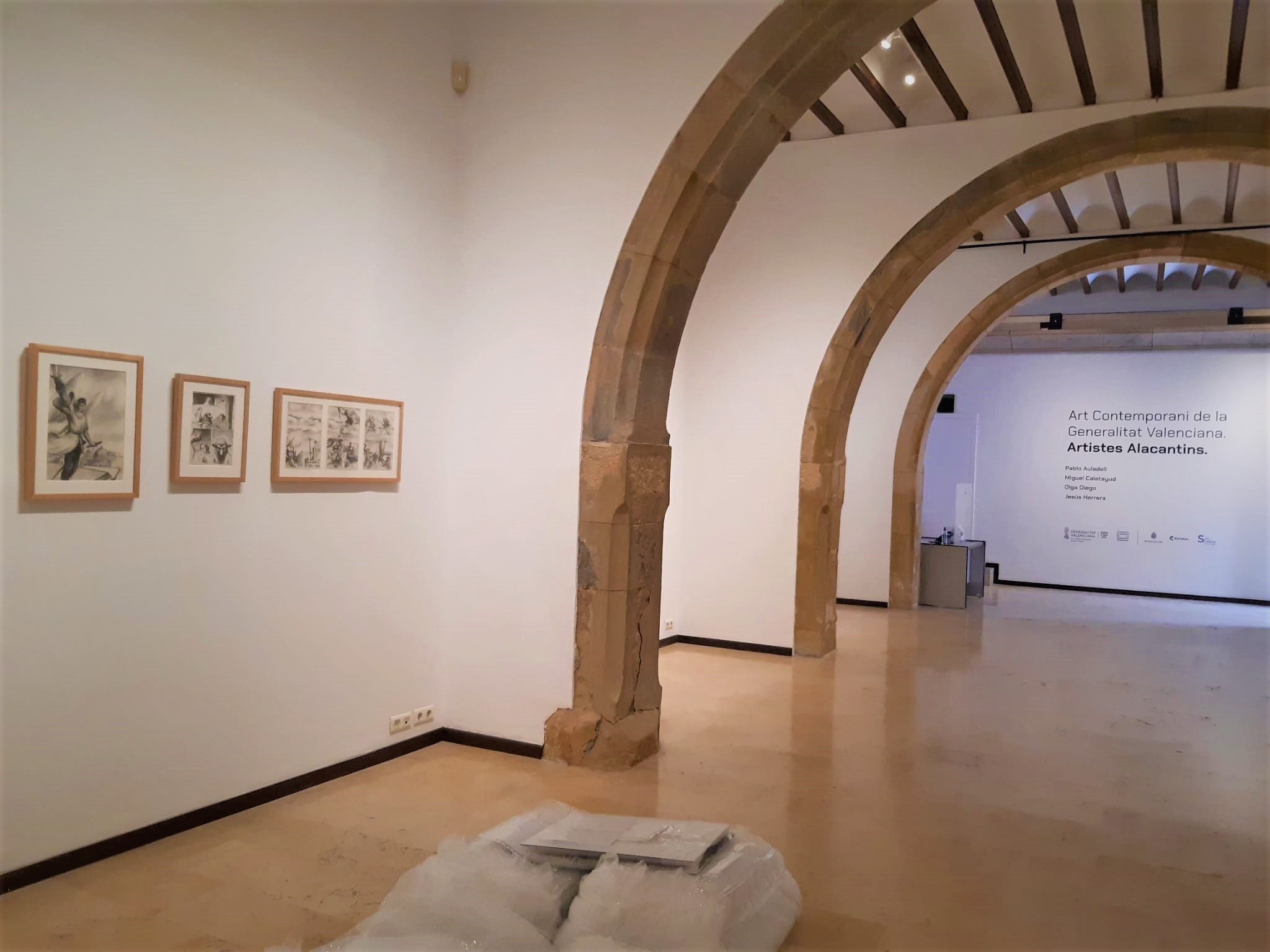  Exposición 'Artistas alicantinos' en la Lonja Medieval de Elche.  - 