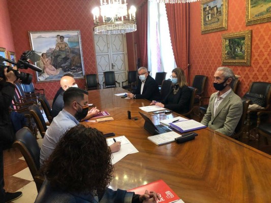 Un informe descarta que Barcala y González respondan por el 'caso enchufes' pero lo harán de forma voluntaria