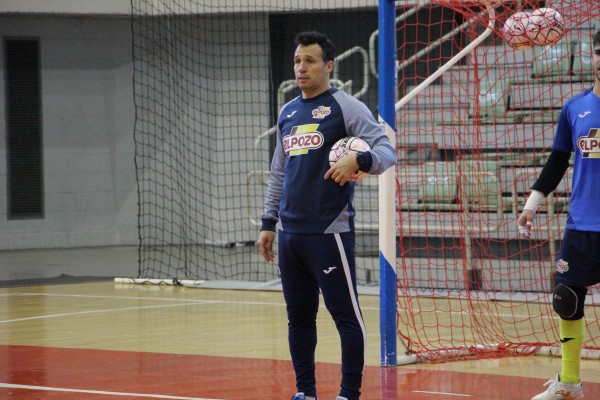 Giustozzi vuelve a entrenar a ElPozo una semana después y tras superar la covid