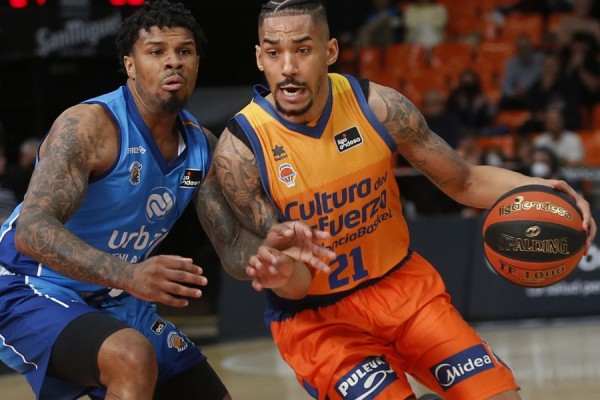 El Valencia, a por la semifinal frente al potencial físico del Metropolitans