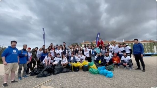 Cesur celebra el Día Internacional de la Tierra y recoge más de 200 kilos de residuos en Madrid y Málaga
