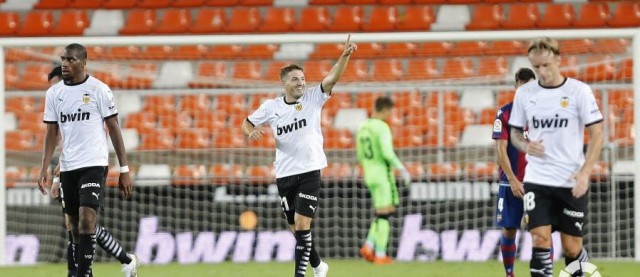 Seis triunfos locales y un empate en los últimos Valencia-Levante
