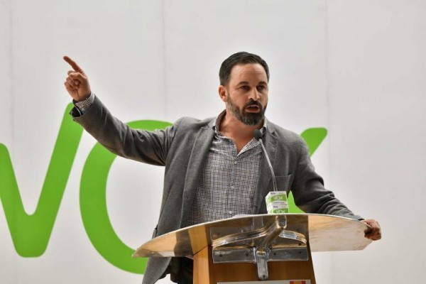 Vox, el chiringuito detrás del partido