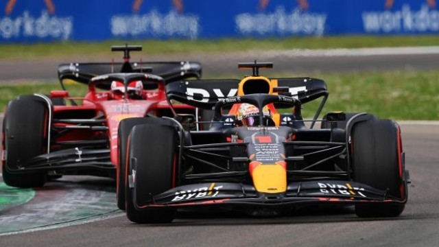 Verstappen gana en Imola por delante de 'Checo'
