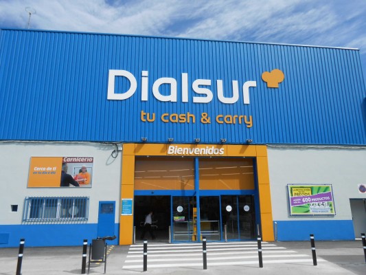 Musgrave invierte 600.000 euros en la nueva imagen del Cash&Carry Dialsur de Torrevieja