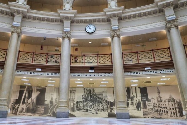 El Palacio de las Comunicaciones abre sus puertas al público