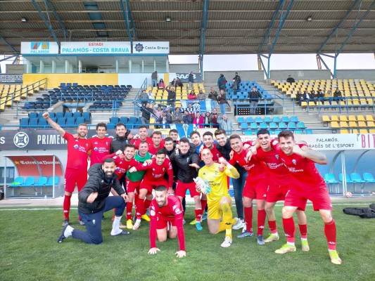 El Alcoyano golea en Palamós y duerme en posiciones de 'play-off' de ascenso