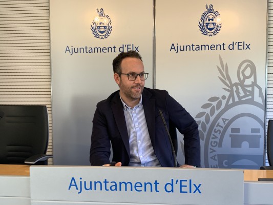 Elche detecta un intento de estafa a partir de un correo que suplantaba la identidad del edil de Contratación