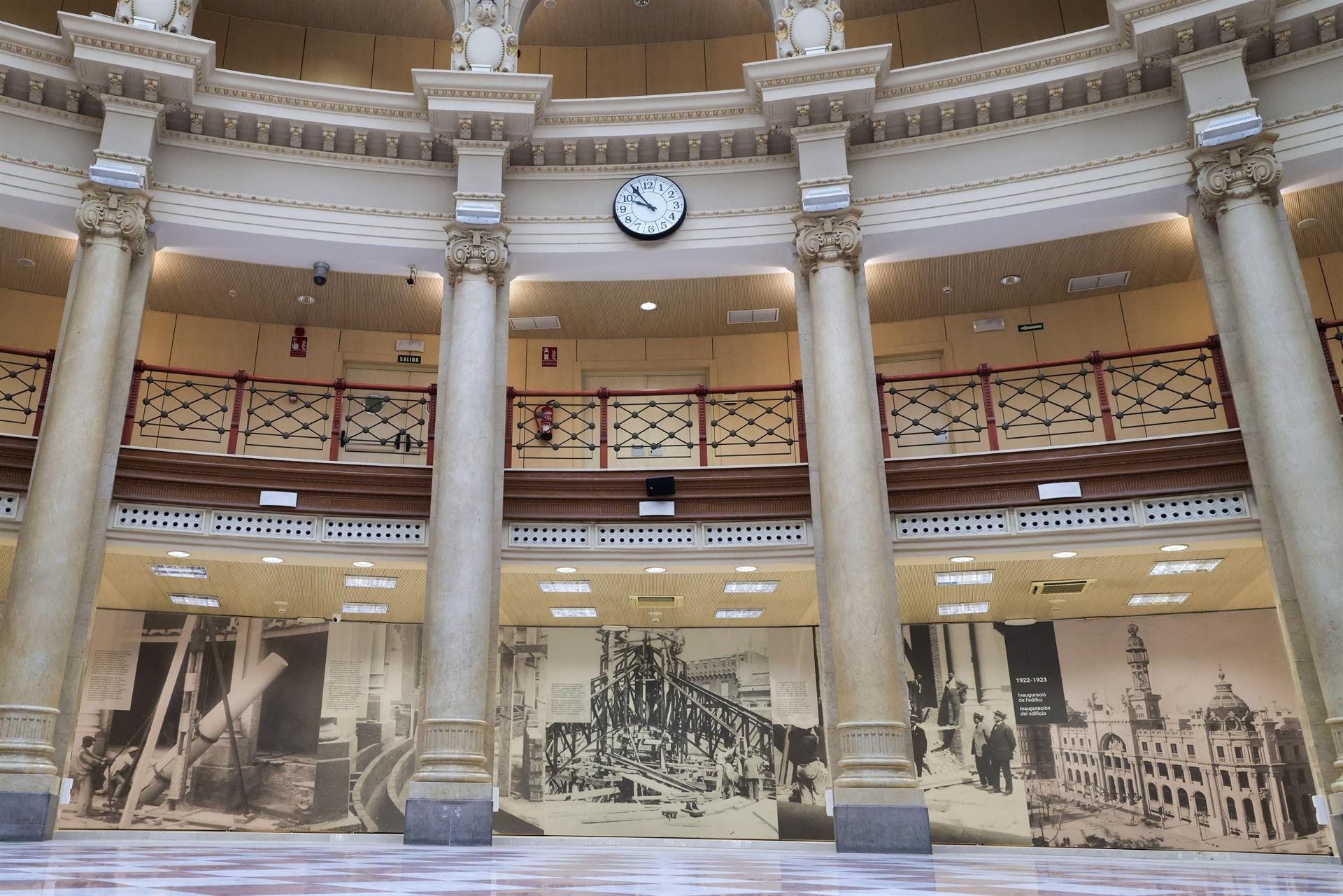 La antigua sede de Correos se abre al público como Palacio de las Comunicaciones