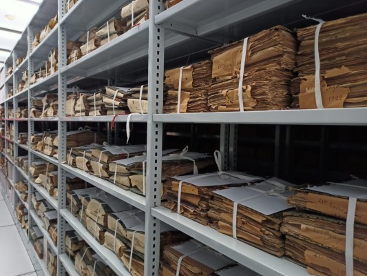 Más historia de Elche a través del agua: El Progreso cede su archivo y prepara su ruta de patrimonio hidráulico