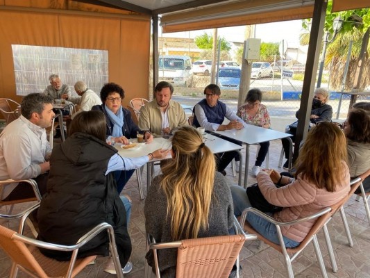 El PP de Elche se reúne con vecinos de Algoda y Matola, que piden más inversión y seguridad