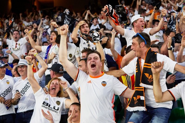 Casi 21.000 valencianistas irán a La Cartuja tras polémico reparto entradas
