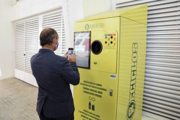 Burriana también se suma al proyecto Reciclos que recompensa por reciclar latas y botellas