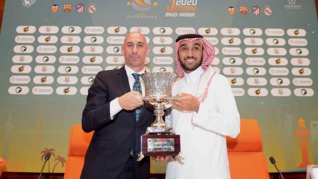 Una nueva Ley obliga a las federaciones a publicar contratos como el de la Supercopa
