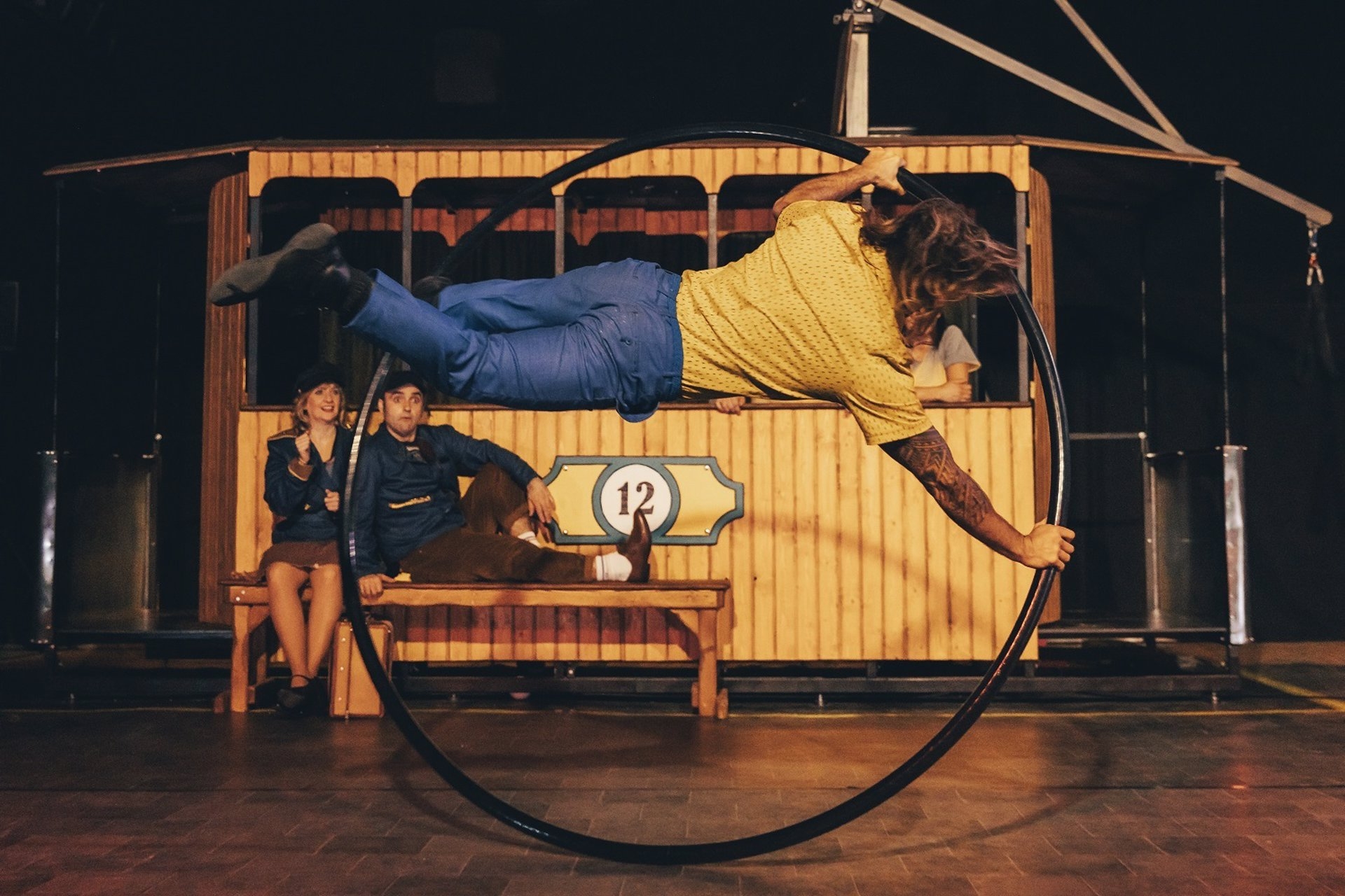 El galardonado espectáculo 'Tramvia n. 12' lleva el circo al Rialto