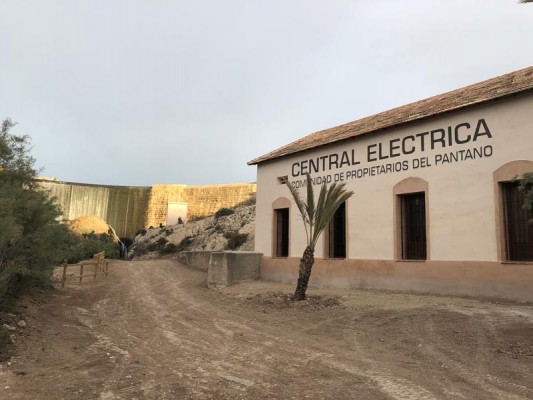 Elche organiza una exposición por el centenario de la central hidroeléctrica del pantano