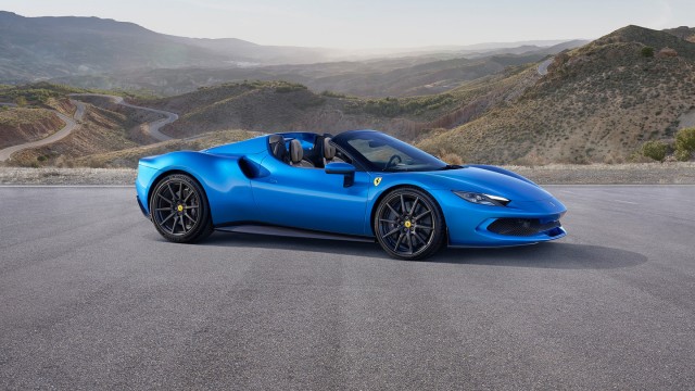 Ferrari 296 GTS, el nuevo spider berlinetta