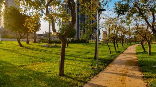 Benidorm abre un nuevo jardín de 4.500 metros en la avenida Colombia

