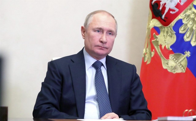  Bruselas trabaja en sanciones al petróleo ruso como parte de su sexto paquete contra Moscú