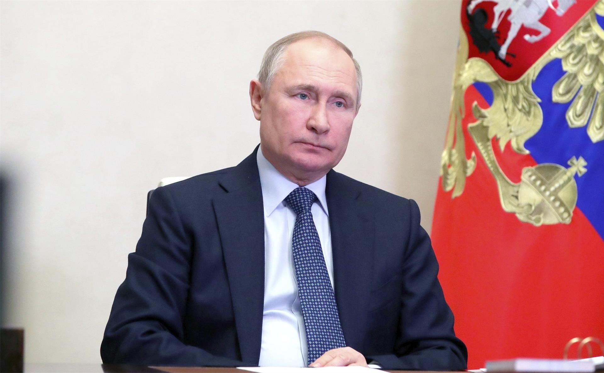  Bruselas trabaja en sanciones al petróleo ruso como parte de su sexto paquete contra Moscú