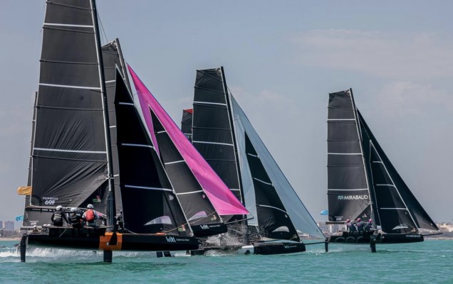 Victoria para el equipo finlandés Fin1Racing en las primeras regatas europeas 69F en Valencia Mar