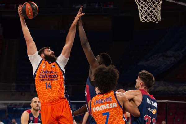 El Valencia Basket abre el ante Hamburgo la primera de las cuatro 'finales' para alzar la Eurocup