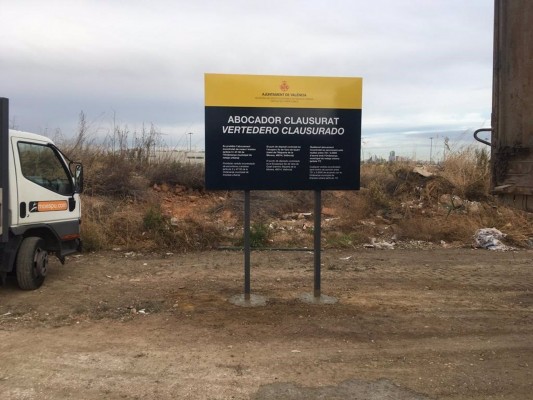 València retira 608 toneladas de residuos en vertederos irregulares y solares en el primer trimestre