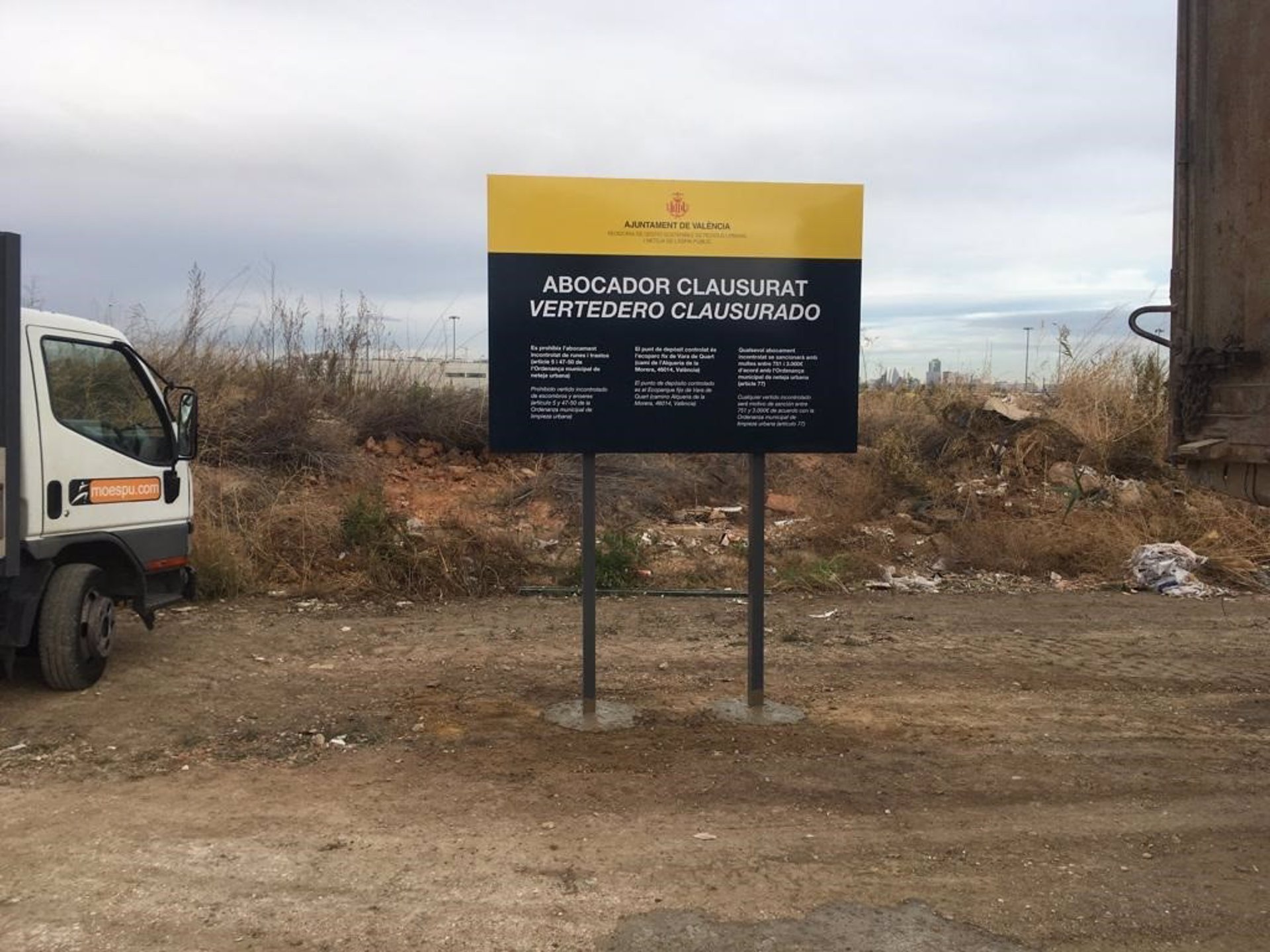 València retira 608 toneladas de residuos en vertederos irregulares y solares en el primer trimestre