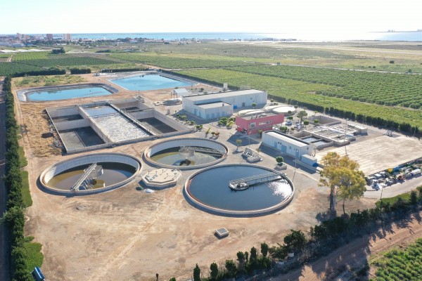 La planta experimental de lodos de la depuradora de San Javier premiada por la red INtercamBIOM