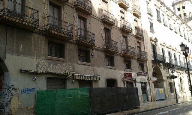 Adiós al 'Museo de Belenes': Corisa inicia la obra de un hotel emblemático junto al Ayuntamiento 