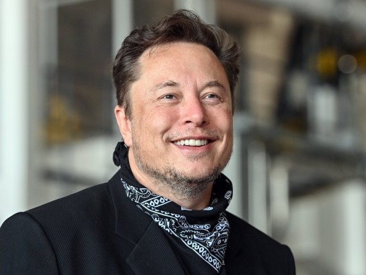 Twitter anuncia medidas para evitar que Elon Musk compre la empresa
