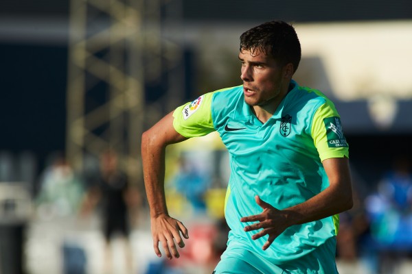 Alberto Soro, extremo del Granada, duda para el partido contra el Levante por problemas físicos