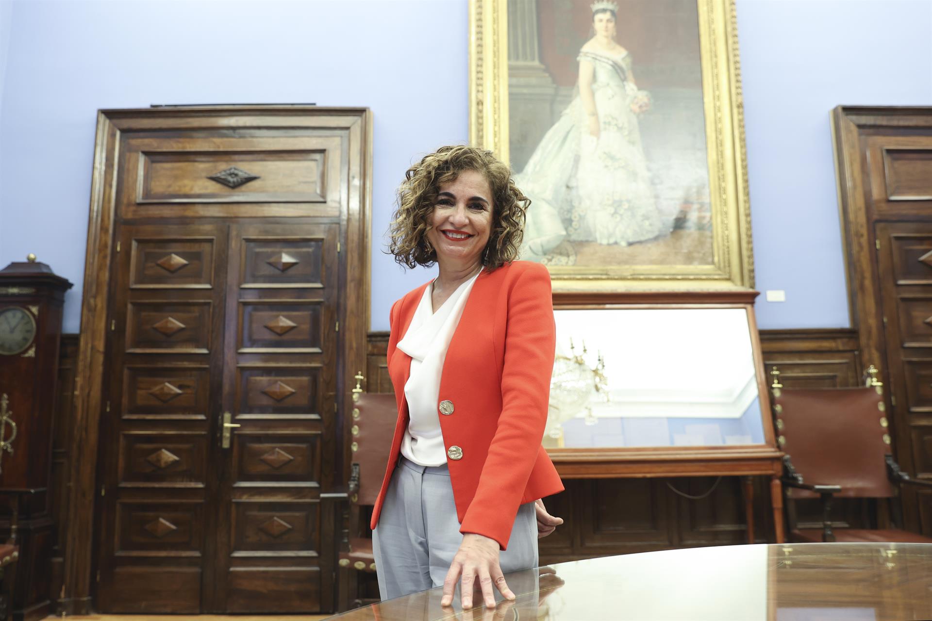 Hacienda volverá a fomentar el teletrabajo público para ahorrar energía
